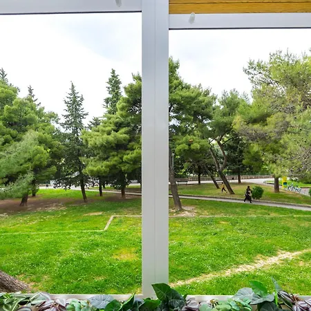 Cozy 2 Bedroom 15 Min Walk From Center And Apartment *